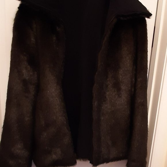 Elegant zip up Faux Mink Fur Jacket, satin lined reversible, Excellent condition - Picture 3 of 8